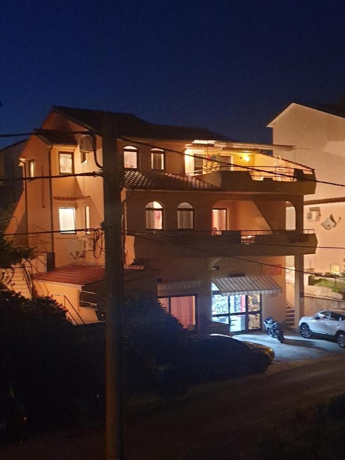 Apartments Damir 2838 Lopar Εξωτερικό φωτογραφία